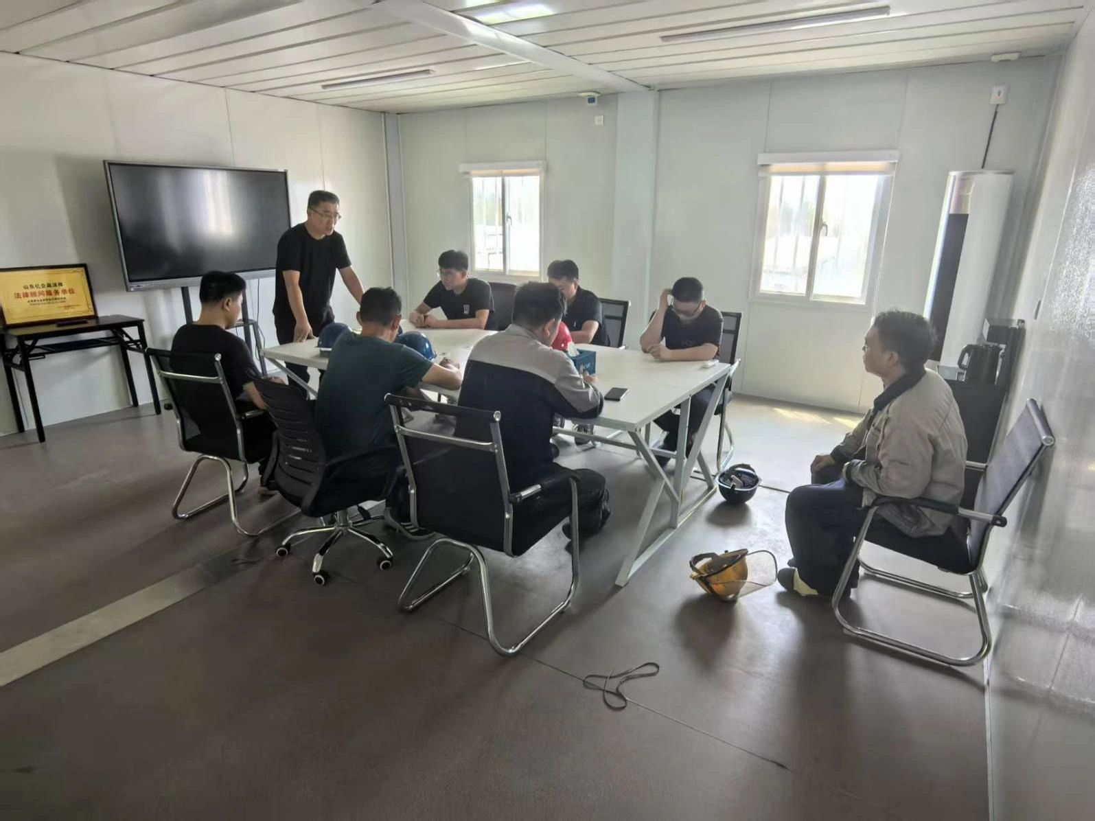 Fortalecer la base de la seguridad en el lugar de trabajo con capacitación de seguridad especializada para líderes de equipo